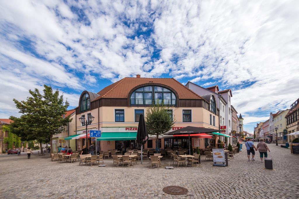 Stadt Aparthaus Waren  Bagian luar foto